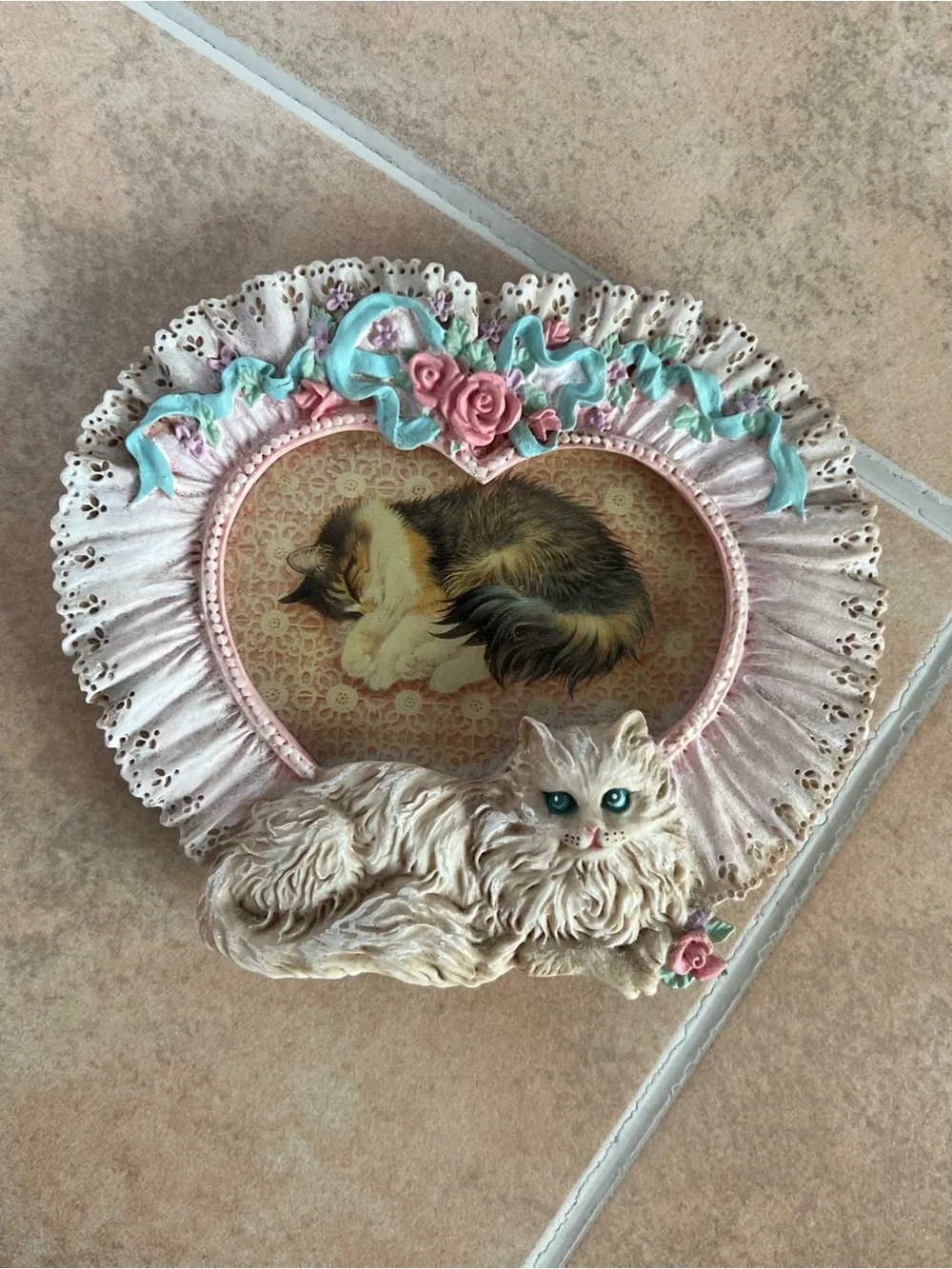 Vintage 1990 Leslie Anne Ivory Miniature Small Cat Picture Frame